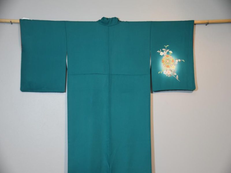 Japanese Traditional Silk Kimono - Image 7