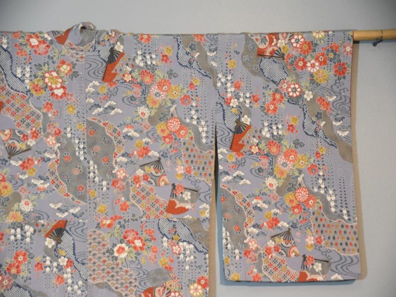 Japanese Traditional Silk Kimono - Image 9