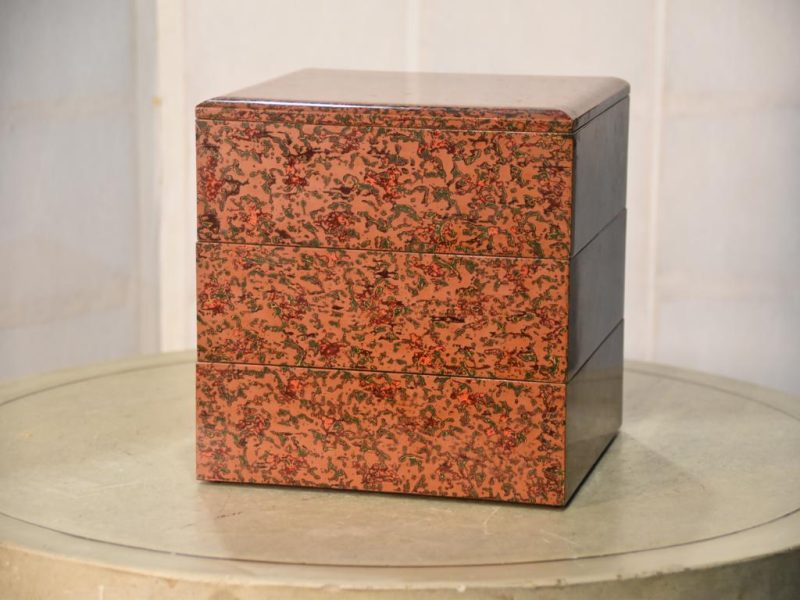 Wakasa Lacquer Stacking Food Box - Image 6