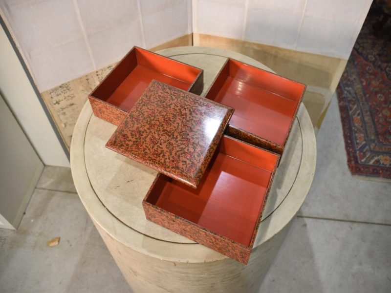 Wakasa Lacquer Stacking Food Box - Image 4
