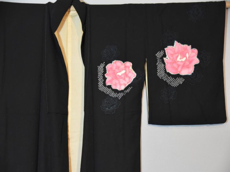 Black Kimono with Roses - Image 5