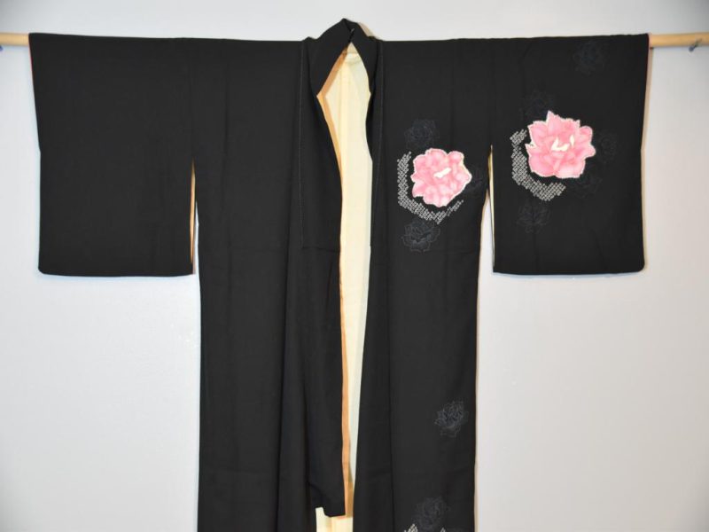 Black Kimono with Roses - Image 4