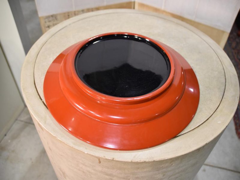 Red Lacquer Plate - Image 4