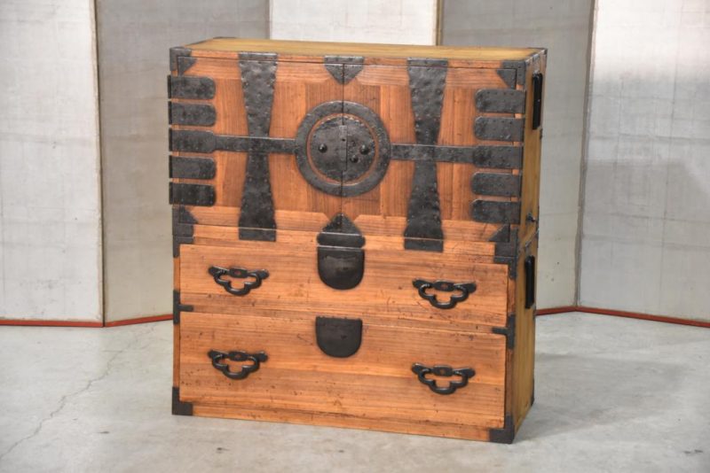 Antique Clothing Chest on Chest Width:960mm - Image 2
