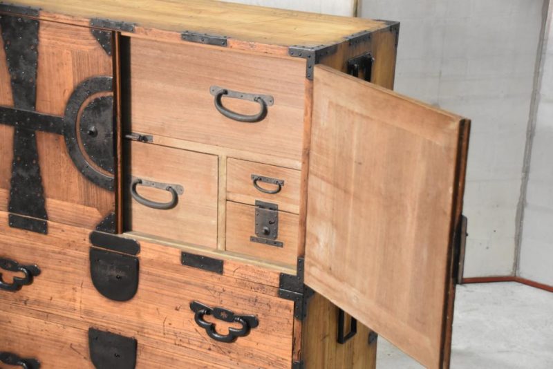 Antique Clothing Chest on Chest Width:960mm - Image 15
