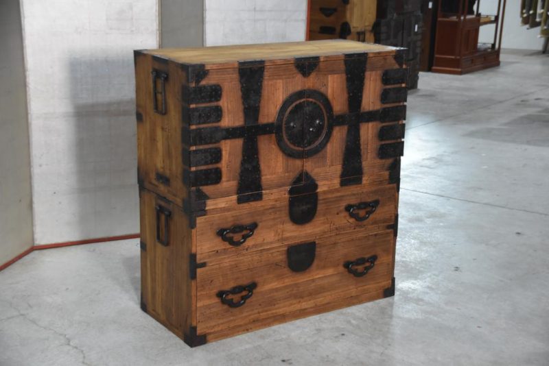 Antique Clothing Chest on Chest Width:960mm - Image 5