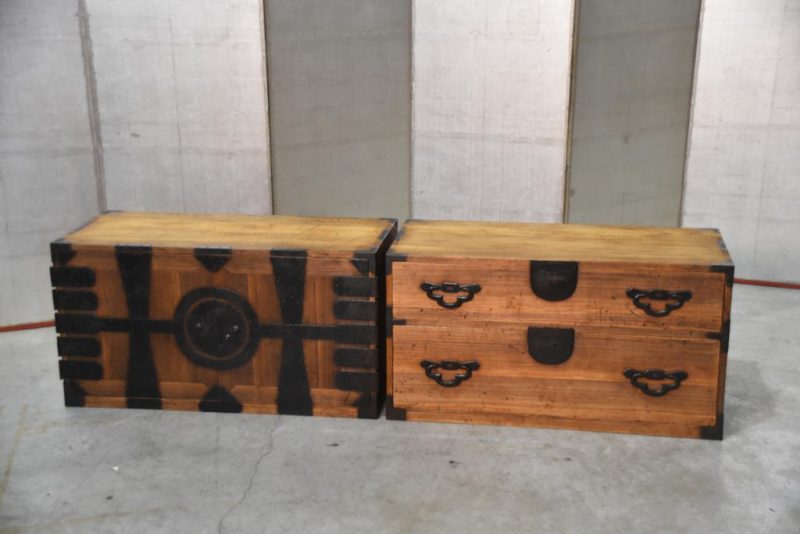 Antique Clothing Chest on Chest Width:960mm - Image 4