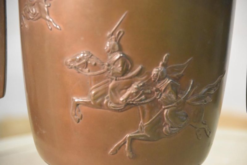Japanese Bronze Vase Usubata - Image 2
