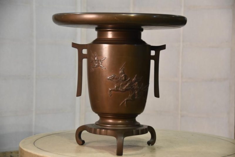 Japanese Bronze Vase Usubata - Image 9