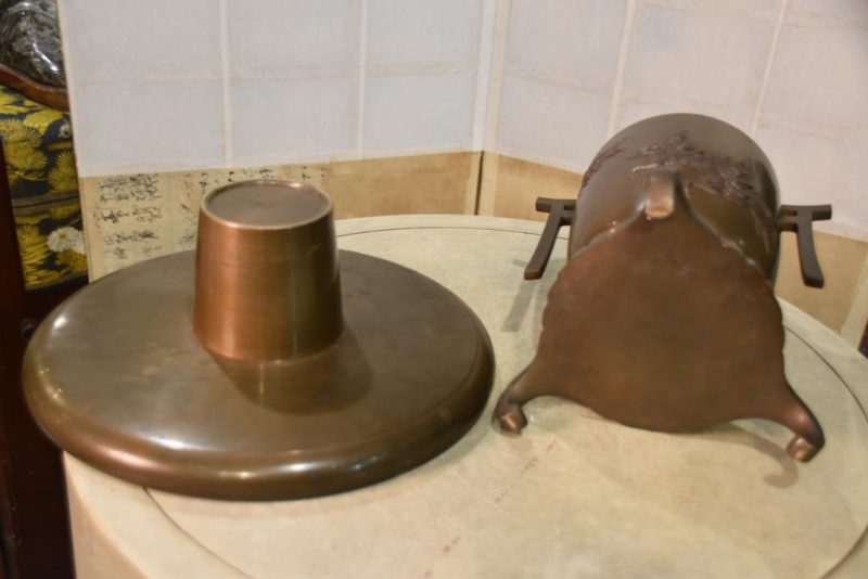Japanese Bronze Vase Usubata - Image 4