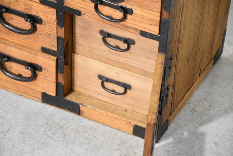 Antique Tokyo Region Merchant Chest Width:775mm - Image 6