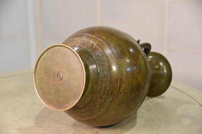 Japanese Bronze Vase - Image 4