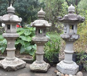 Antique Garden Lantern from Kyoto Height:2200mm