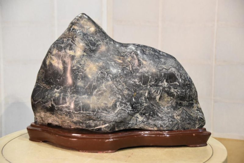 Japanese Suiseki Viewing Stone - Image 8