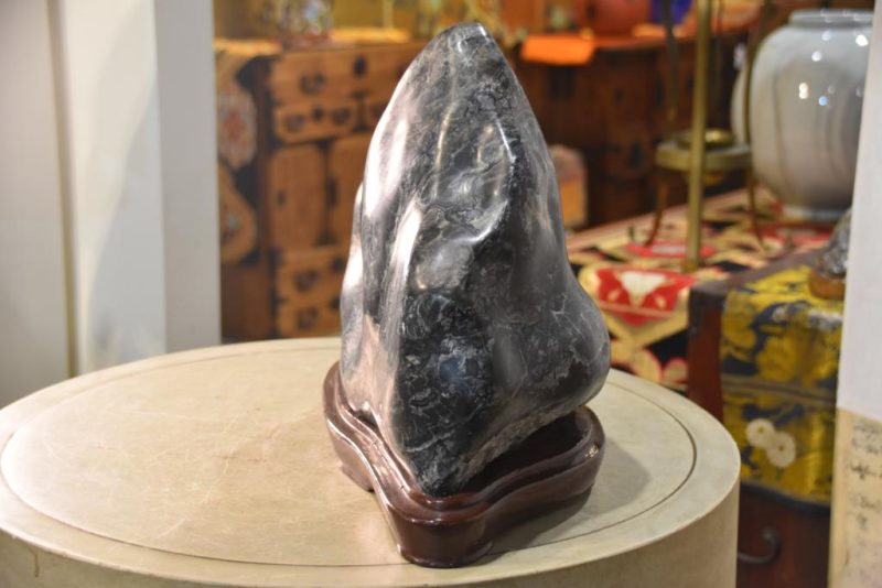 Japanese Suiseki Viewing Stone - Image 3