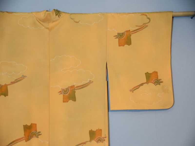 Lady's Silk Jacket - Image 9