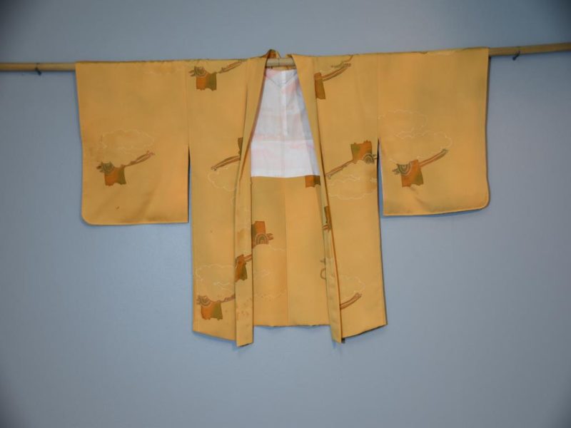 Lady's Silk Jacket - Image 6