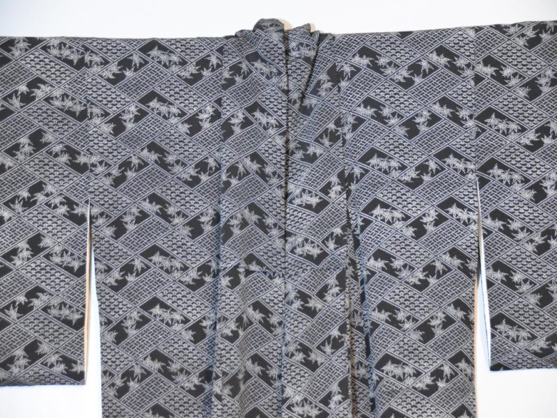 Black and White Silk Kimono - Image 3