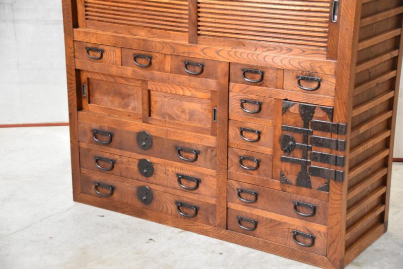 Antique Keyaki Elm Choba Dansu Merchat Chest Width:1340mm - Image 12