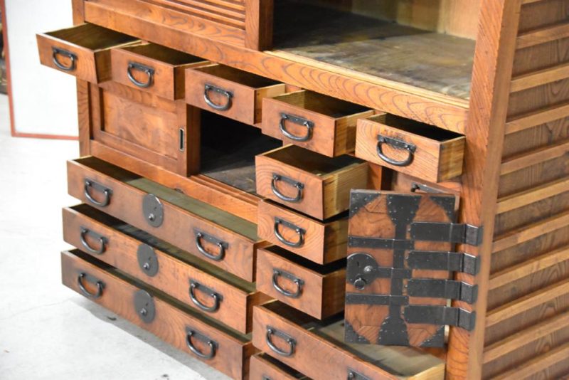 Antique Keyaki Elm Choba Dansu Merchat Chest Width:1340mm - Image 9