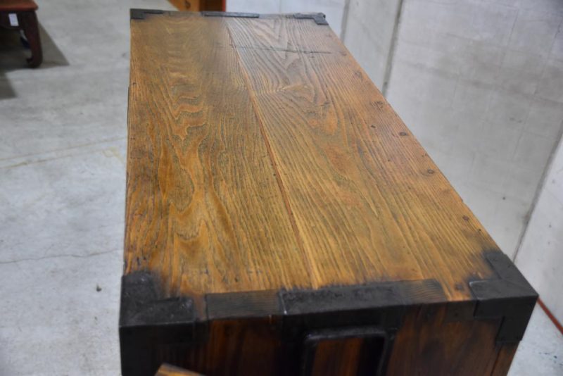 Thick Elm Wood Merchant Chest Width:970mm - Image 7