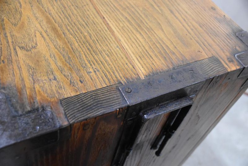 Thick Elm Wood Merchant Chest Width:970mm - Image 6