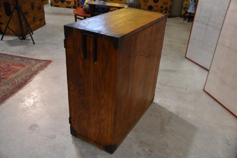 Thick Elm Wood Merchant Chest Width:970mm - Image 5