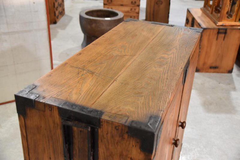 Thick Elm Wood Merchant Chest Width:970mm - Image 4
