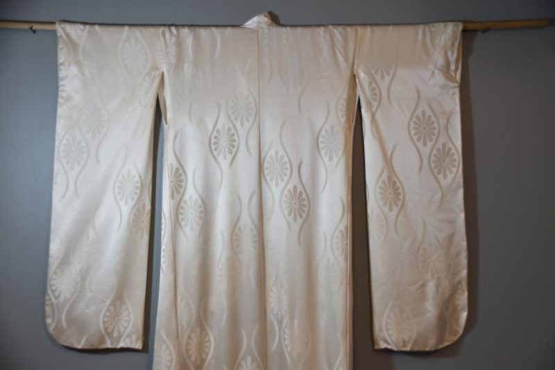 Japanese Silk Wedding Kimono - Image 2