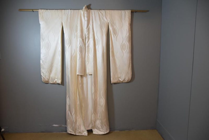 Japanese Silk Wedding Kimono - Image 8
