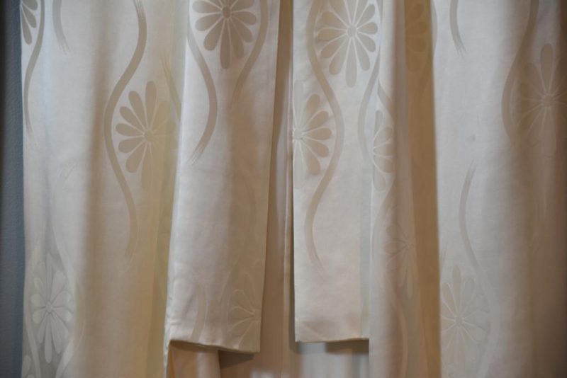 Japanese Silk Wedding Kimono - Image 4