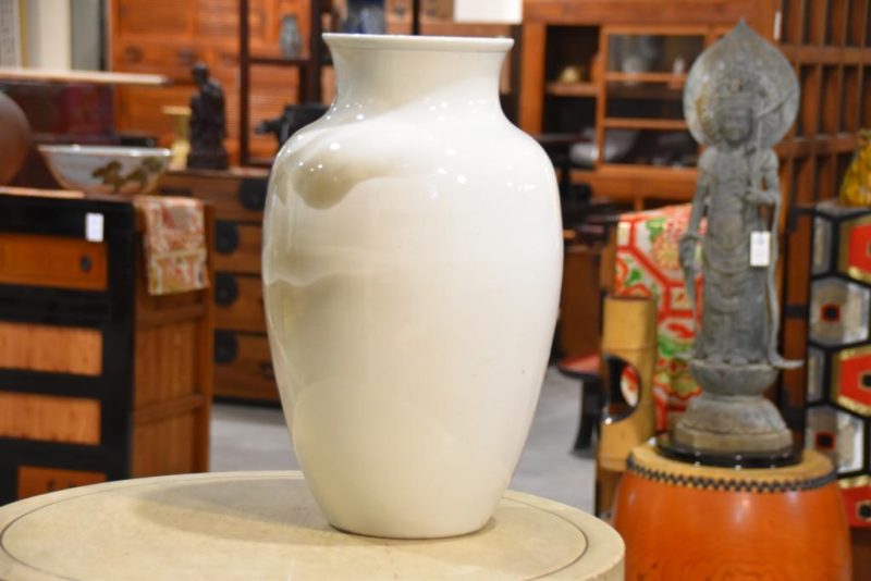 Japanese Porcelain Dragon Vase - Image 5