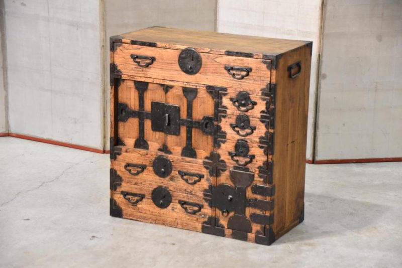 Tokyo Region Merchant Chest Width:715mm