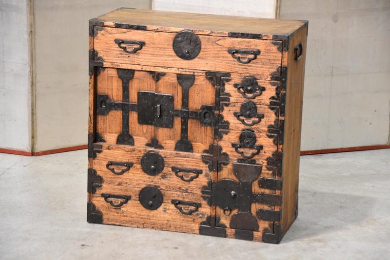 Tokyo Region Merchant Chest Width:715mm - Image 2