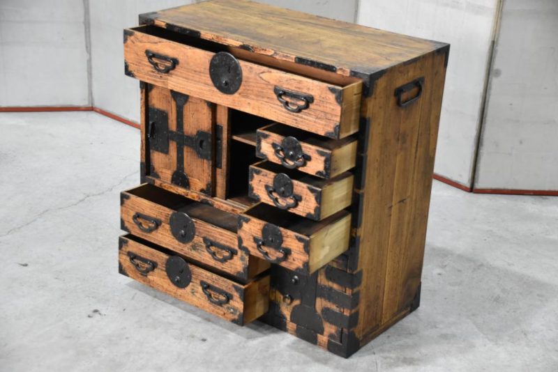 Tokyo Region Merchant Chest Width:715mm - Image 9