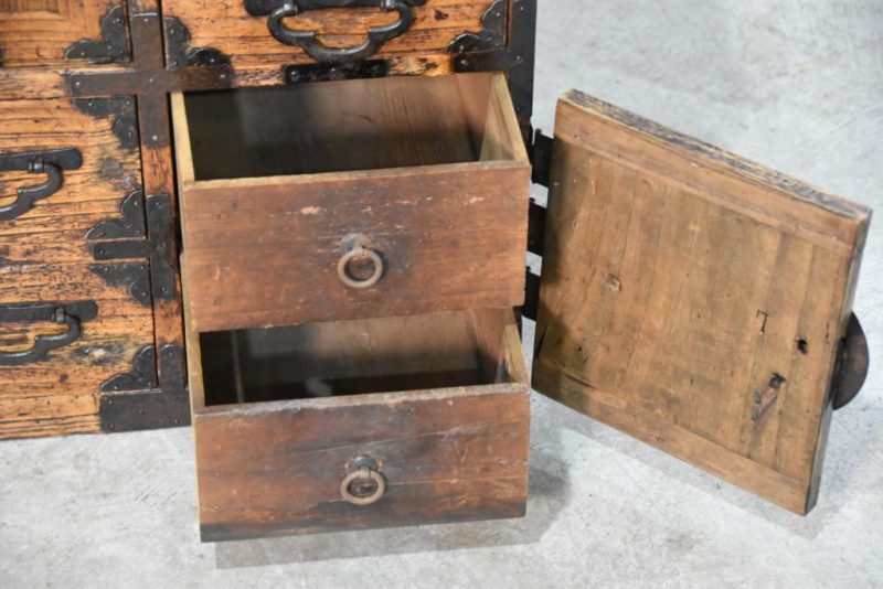 Tokyo Region Merchant Chest Width:715mm - Image 6