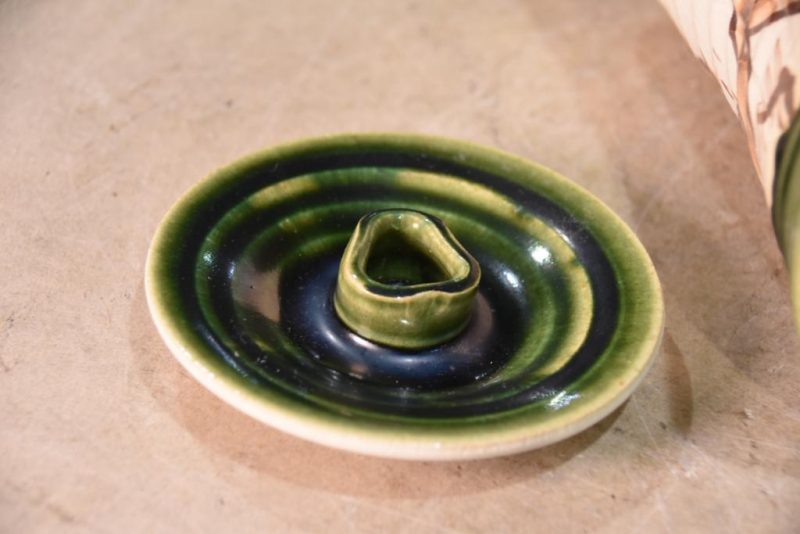 Oribe Pottery Mizuzashi used in the Tea Ceremony - Image 4