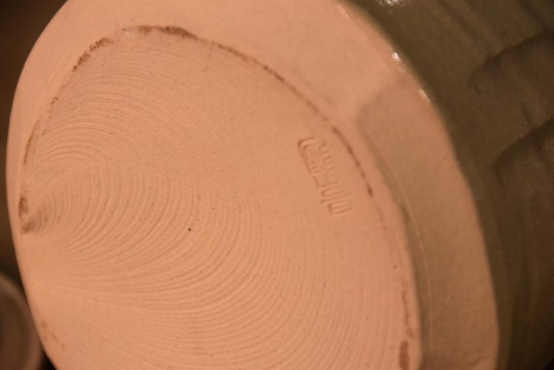 Oribe Pottery Mizuzashi used in the Tea Ceremony - Image 9