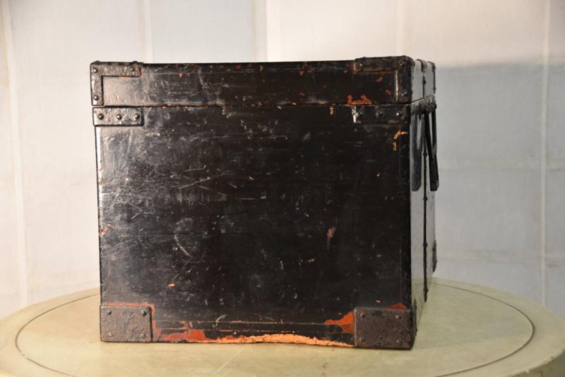 Edo Period Lacquered Box - Image 5