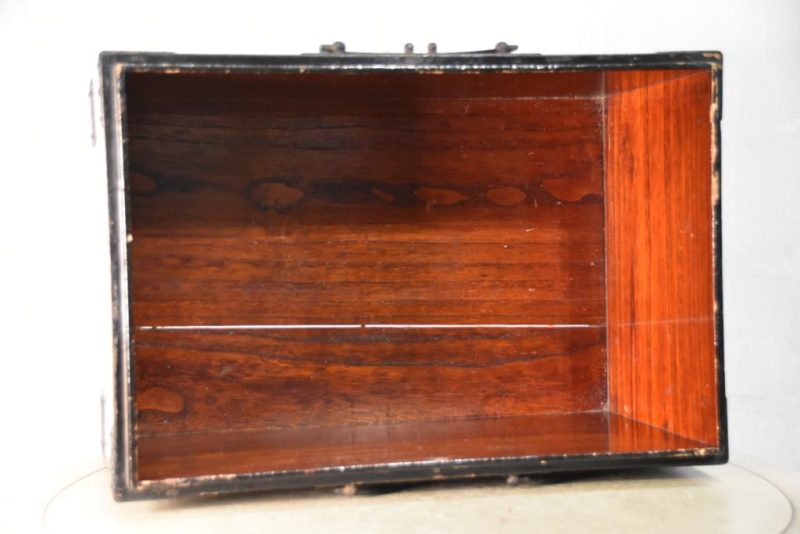 Edo Period Lacquered Box - Image 11