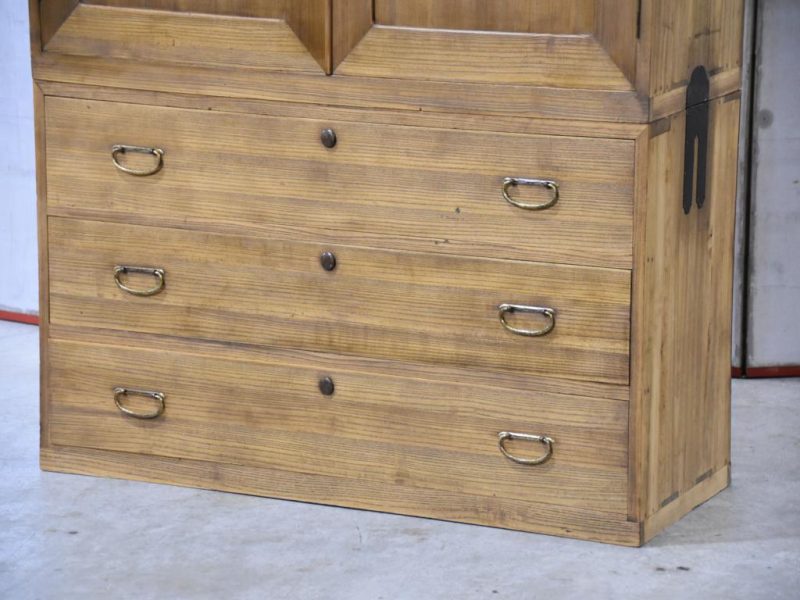 Japanese Wedding Chest 1060 mm's wide - Image 10
