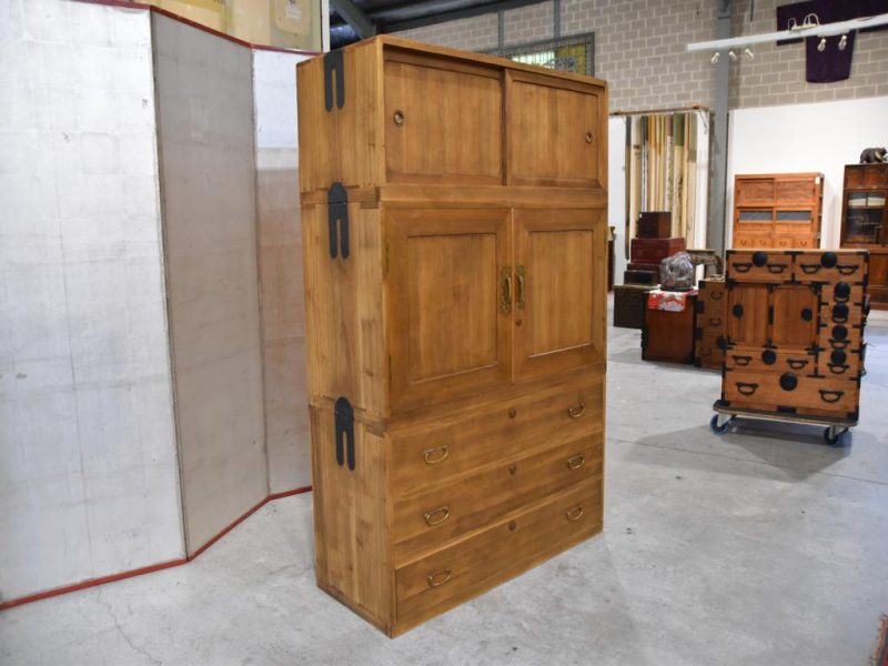 Japanese Wedding Chest 1060 mm's wide - Image 8