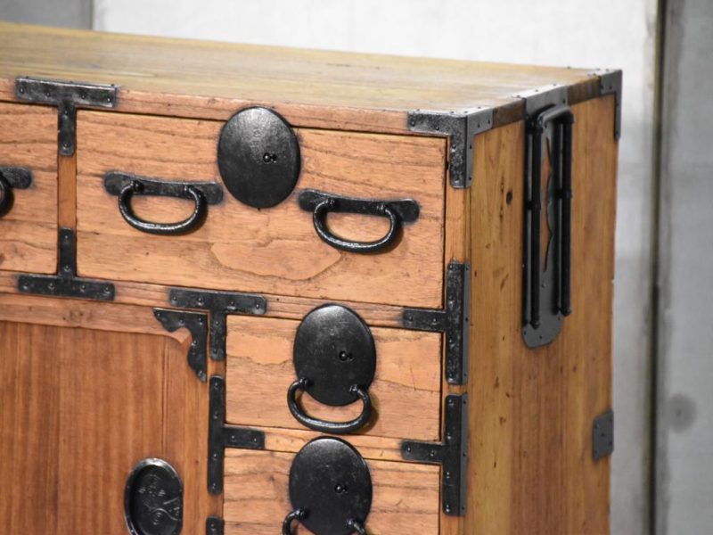 Japanese Merchant's Chest 700mm's wide - Image 8