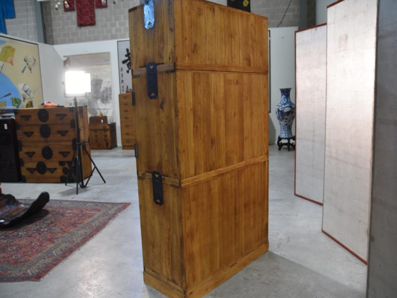 Japanese Wedding Chest 940 mm's wide - Image 3