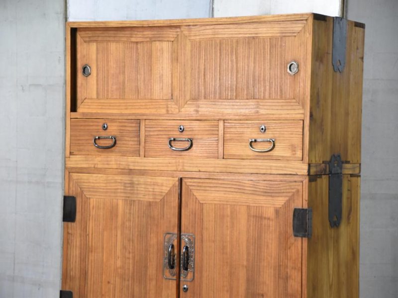 Vintage Japanese 2 Section Wedding Chest Width:1000 mm - Image 9