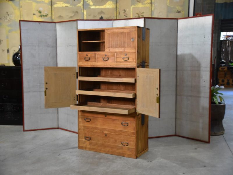 Vintage Japanese 2 Section Wedding Chest Width:1000 mm - Image 7