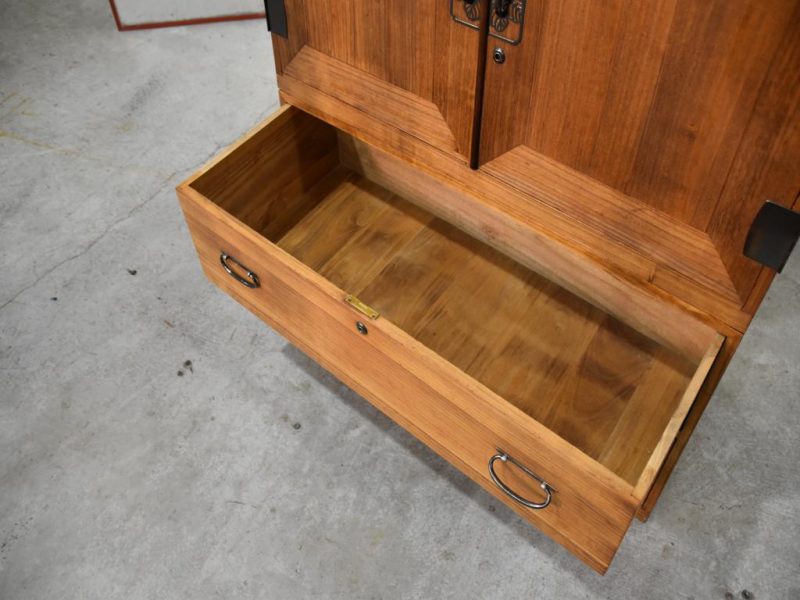 Vintage Japanese 2 Section Wedding Chest Width:1000 mm - Image 5