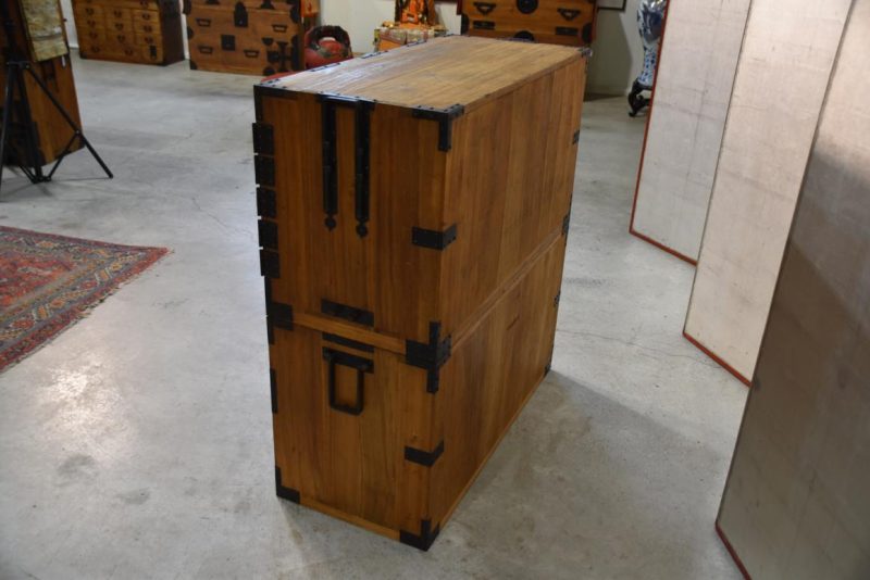 Meiji Period Ryobiraki Kasane Dansu Clothing Chest - Image 6
