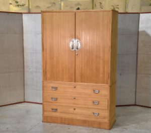 Exceptional Quality Vintage Wedding Chest Width:1090mm