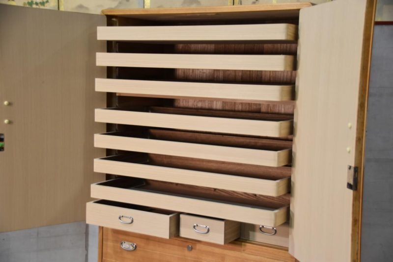 Vintage Japanese 2 Section Wedding Chest Width:1075mm - Image 11